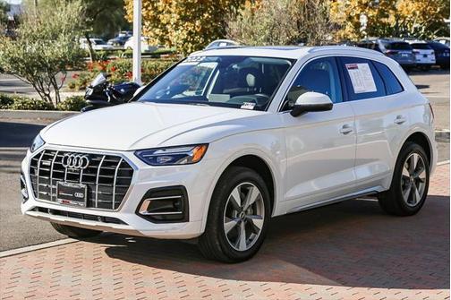 2023 Audi Q5 Premium Plus 40 TFSI quattro S tronic