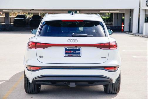 Glacier White 2025 Audi Q6 e-tron Premium quattro