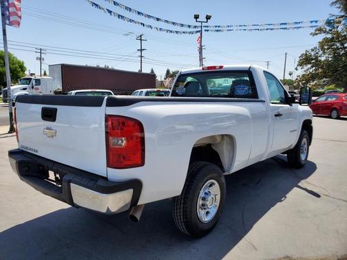 Photo 4 of 13 of 2009 Chevrolet Silverado 2500 Work Truck