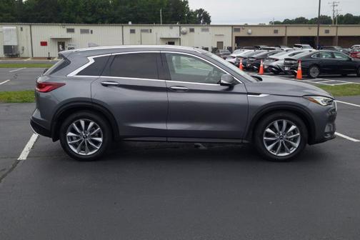 2022 INFINITI QX50 Luxe