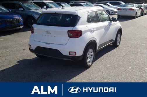 2026 Hyundai VENUE SE