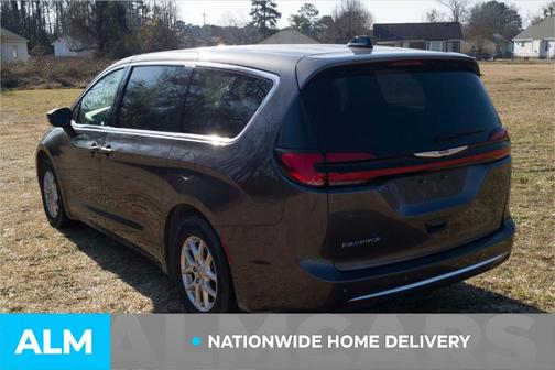 2023 Chrysler Pacifica Touring-L