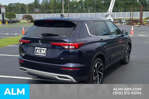 2023 Mitsubishi Outlander SE