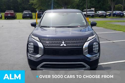 2023 Mitsubishi Outlander SE
