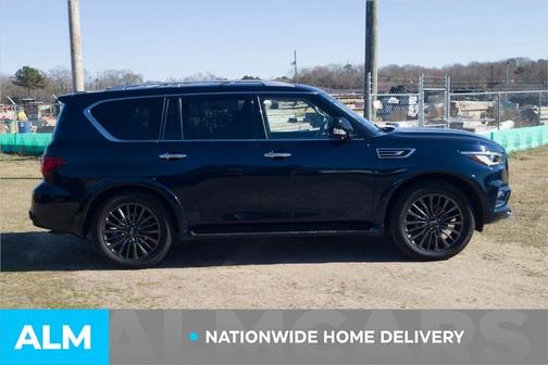 2022 INFINITI QX80 Luxe