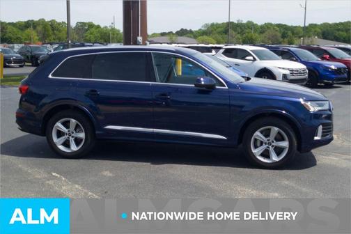 Navarra Blue Metallic 2024 Audi Q7 45 Premium Plus
