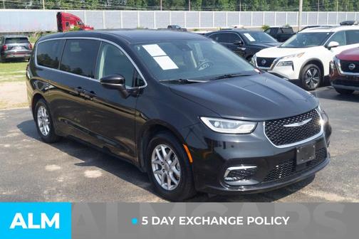 2023 Chrysler Pacifica Touring-L
