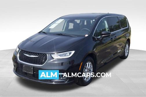 2023 Chrysler Pacifica Touring-L