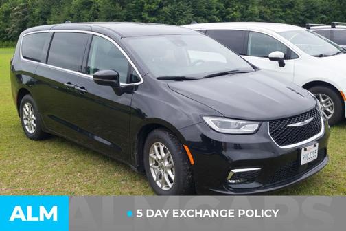 2023 Chrysler Pacifica Touring-L