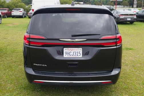 2023 Chrysler Pacifica Touring-L