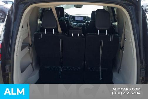 2023 Chrysler Pacifica Touring-L