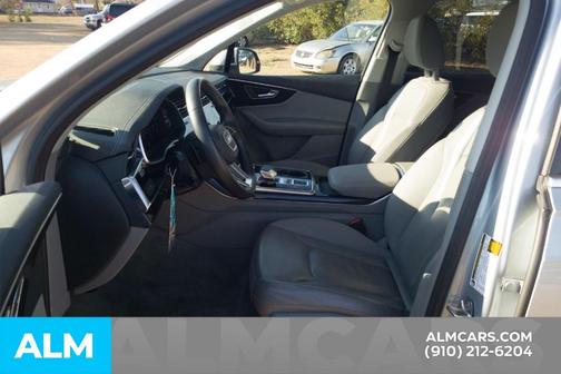 2024 Audi Q7 45 Premium Plus