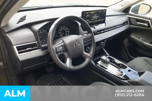 Gray 2025 Mitsubishi Outlander SE