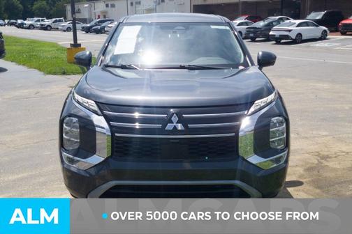 Gray 2025 Mitsubishi Outlander SE