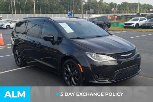 2018 Chrysler Pacifica Touring-L