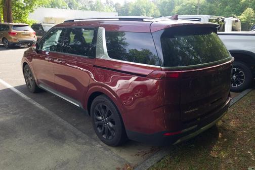 2024 Kia Carnival SX