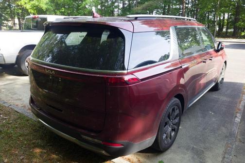 2024 Kia Carnival SX
