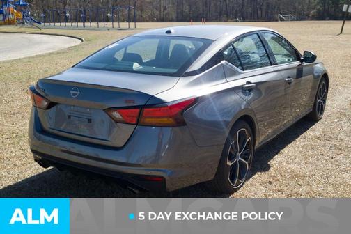 2025 Nissan Altima SR