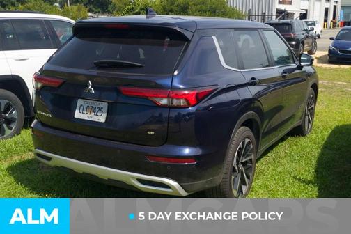 Gray 2024 Mitsubishi Outlander SE