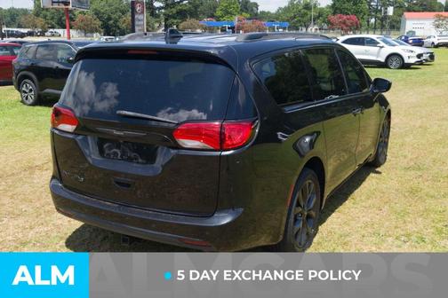 2018 Chrysler Pacifica Touring-L