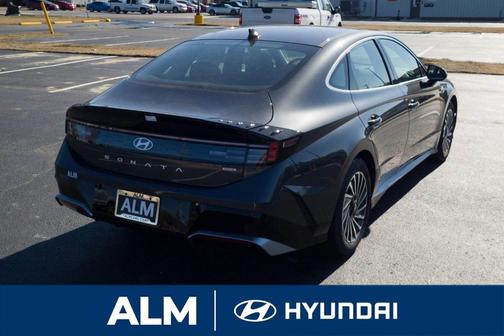 2025 Hyundai SONATA Hybrid SEL