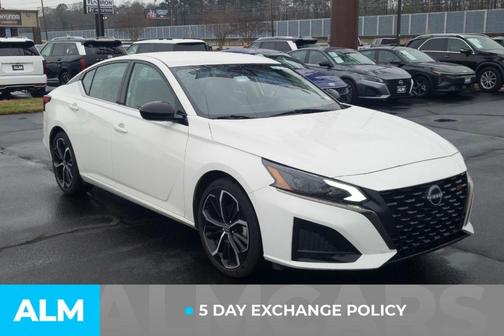 2025 Nissan Altima SR