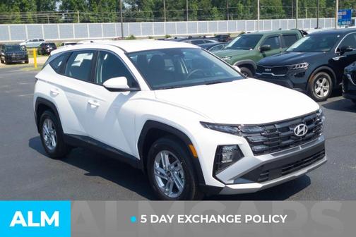 2025 Hyundai TUCSON SE