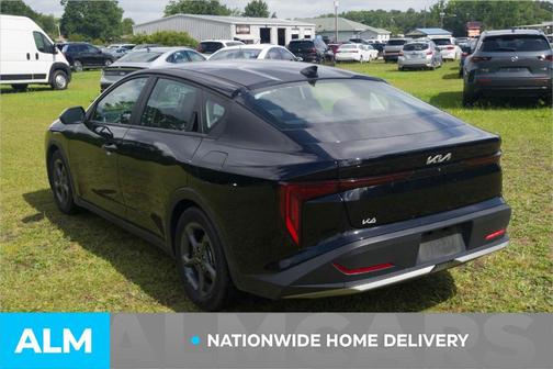 Aurora Black Pearl 2025 Kia K4