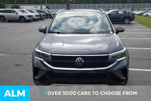Platinum Gray Metallic 2024 Volkswagen Taos 1.5T SE