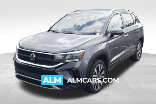 Platinum Gray Metallic 2024 Volkswagen Taos 1.5T SE
