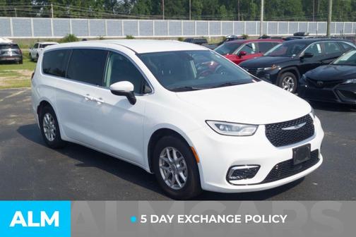 2023 Chrysler Pacifica Touring-L