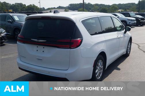 2023 Chrysler Pacifica Touring-L