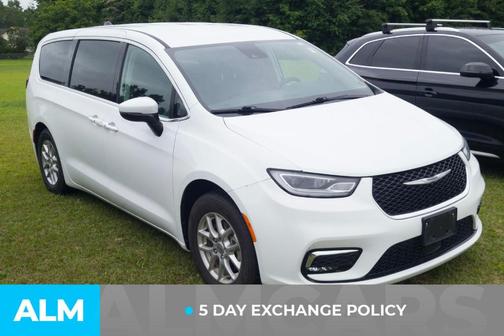 2023 Chrysler Pacifica Touring-L