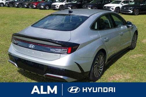 2025 Hyundai SONATA Hybrid SEL