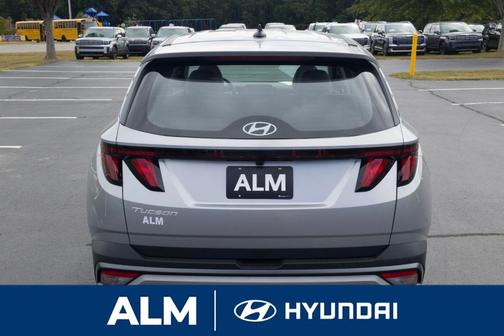 2025 Hyundai TUCSON SE