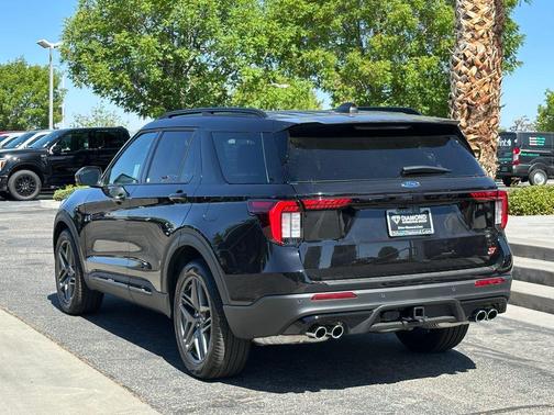 AGATE BLACK METALLIC 2026 Ford Explorer ST