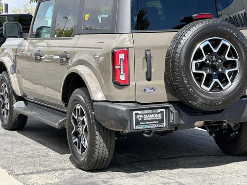 MARSH GRAY 2026 Ford Bronco Outer Banks