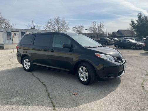 2017 Toyota Sienna SE