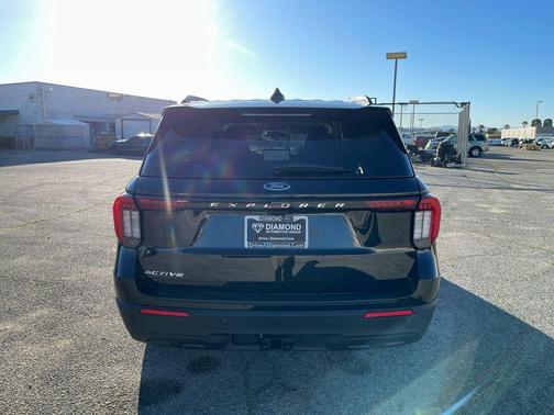 2026 Ford Explorer Active (200A)