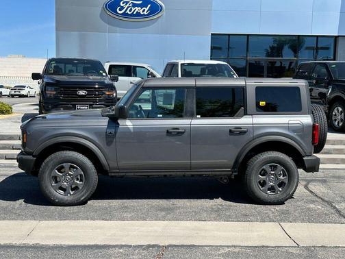 CARBONIZED GRAY METALLIC 2025 Ford Bronco Big Bend