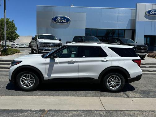 STAR WHITE MET TRI-COAT 2026 Ford Explorer Active