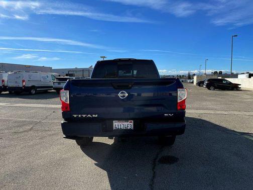 2021 Nissan Titan SV