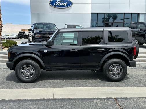 SHADOW BLACK 2026 Ford Bronco Big Bend