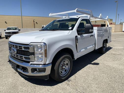 OXFORD WHITE 2025 Ford F-350 XL