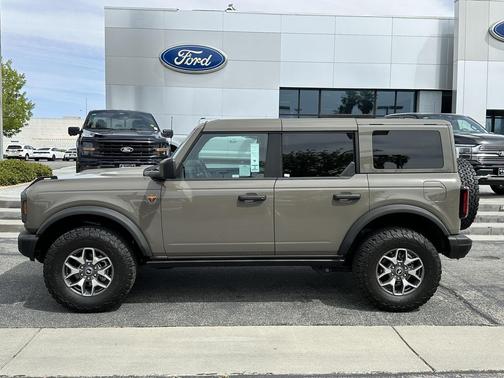 MARSH GRAY 2025 Ford Bronco Badlands