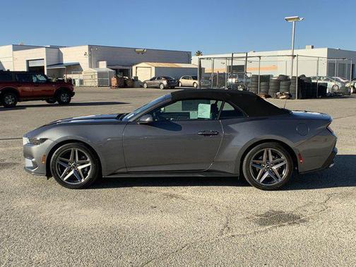 2025 Ford Mustang EcoBoost