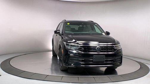 2022 Volkswagen Tiguan 2.0T SE R-Line Black