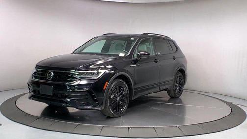2022 Volkswagen Tiguan 2.0T SE R-Line Black
