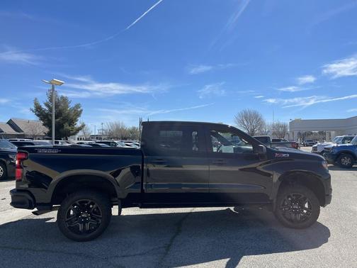 2024 Chevrolet Silverado 1500 Custom Trail Boss