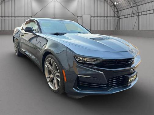 Shadow Gray Metallic 2019 Chevrolet Camaro 2SS